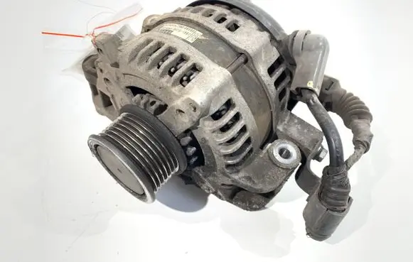 Toyota Avensis T270 Generator/alternator 27060-0R080