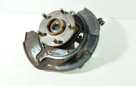 Toyota Prius+ (ZVW40) Front wheel hub