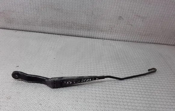 Peugeot 206 Front wiper blade arm