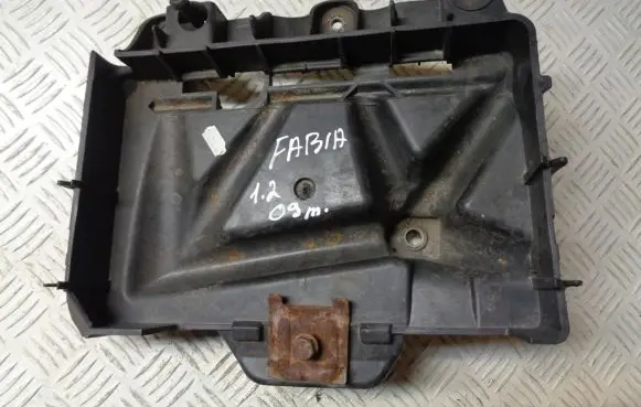 Skoda Fabia Mk2 (5J) Battery tray 6Q0915331D