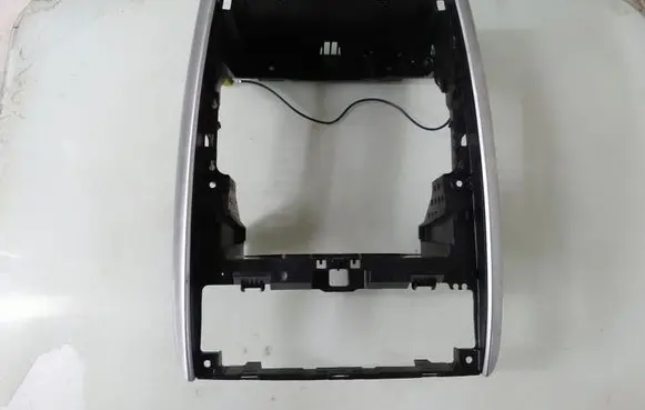 Mercedes-Benz B W245 Radio/GPS head unit trim 