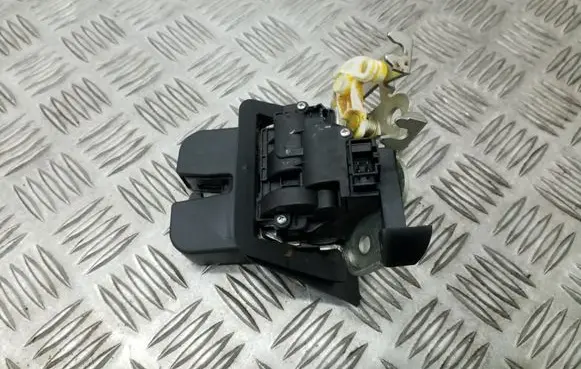 Audi A4 S4 B8 8K Tailgate/trunk/boot lock/catch/latch 8K9827505 8K9827520