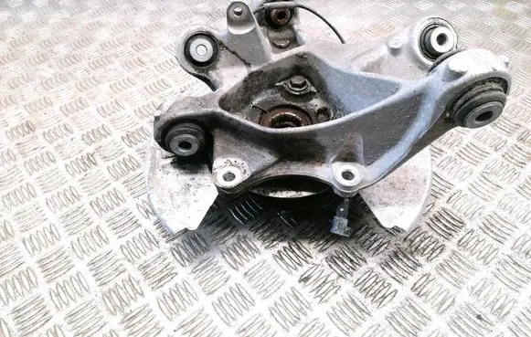 Tesla Model 3 Rear wheel hub 1044411-00-F