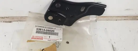 Toyota Avensis T270 Radiator support slam panel bracket 5381405020