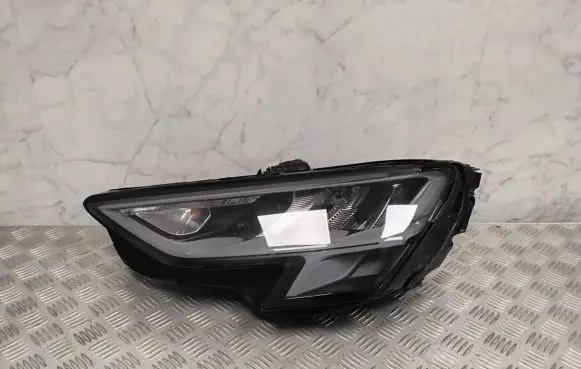 Audi A3 8Y Headlight/headlamp 8Y0941011