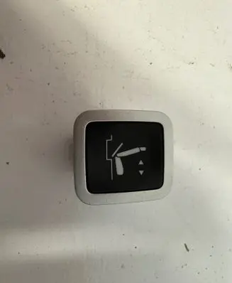 Chrysler Pacifica Seat control switch 68443103AA 06191NK572
