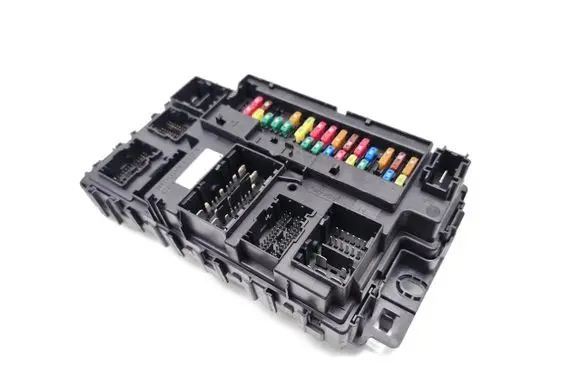 Ford Mondeo MK V Fuse module GU5T-15604-BFD A2C7537380350