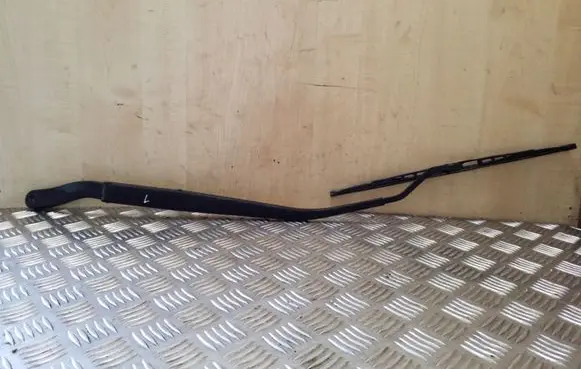 Opel Antara Front wiper blade arm