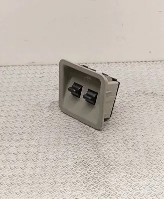 Chrysler PT Cruiser Electric window control switch 746764361 0266A CUG381DAAD