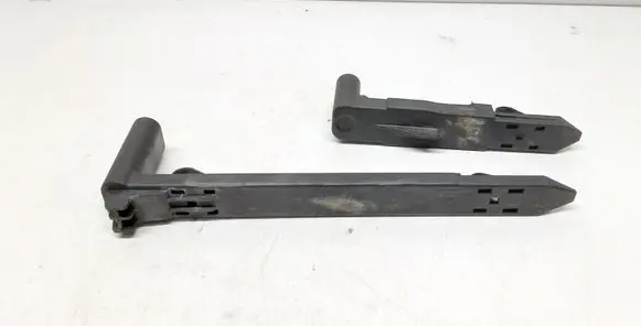 Volvo XC60 Headlight/headlamp mounting bracket 30763154 89075547 30763155