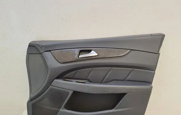 Mercedes-Benz CLS C218 X218 Front door card panel trim