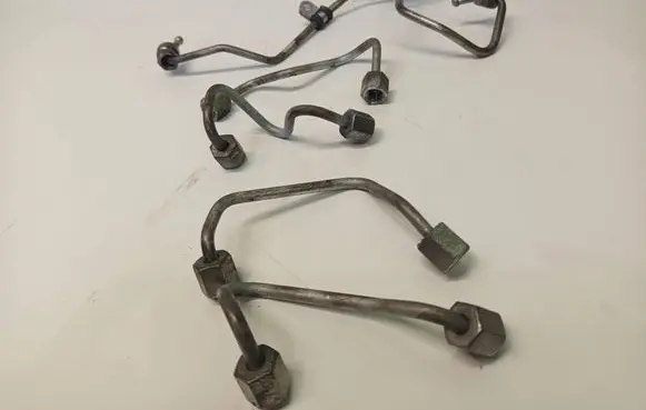 Seat Exeo (3R) Fuel injector supply line/pipe 