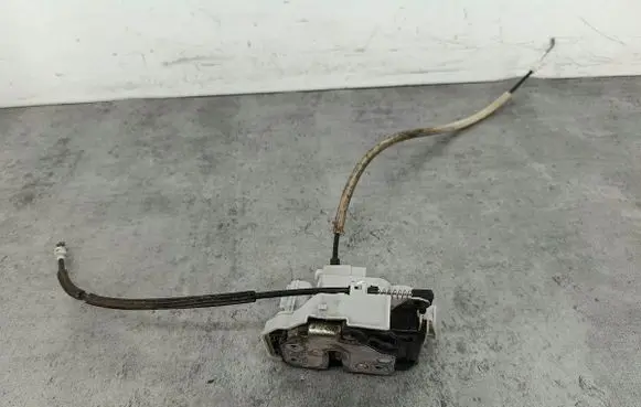 Fiat Bravo Front door lock 51798290