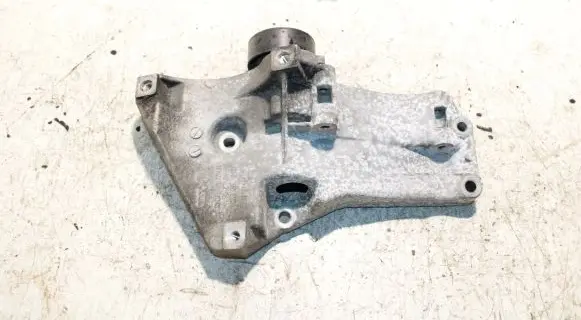 Volkswagen Golf VI Generator/alternator bracket 036260885