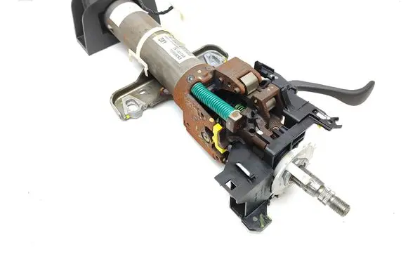 Steering wheel axle set