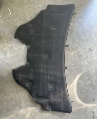 Ford Focus Engine bonnet/hood sound/heat insulation C1BBA16748A0