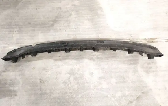 Audi Q7 4M Rear bumper mounting bracket 4M0807458