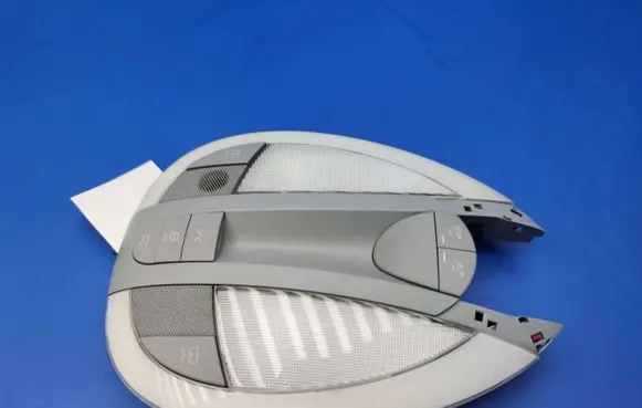 Mercedes-Benz E W211 Front seat light A2118204201 A21182042017D43 2JM00825640