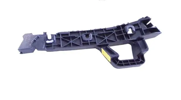 Rear bumper mounting bracket