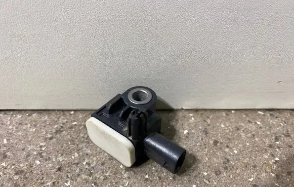 Audi A8 S8 D4 4H Airbag deployment crash/impact sensor 4H0959643