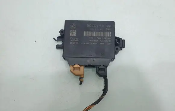 Volkswagen Touran II Parking PDC control unit/module 5N0919475D