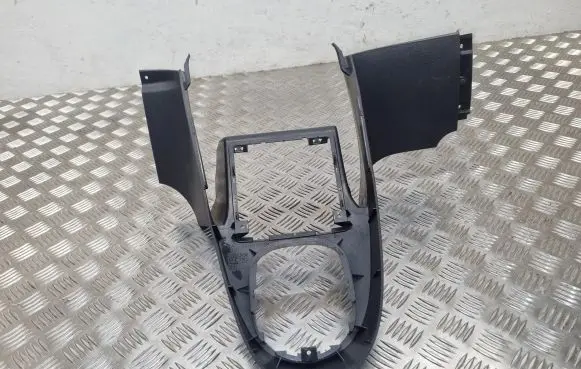 Volkswagen Touran I Center console 1T1863475B