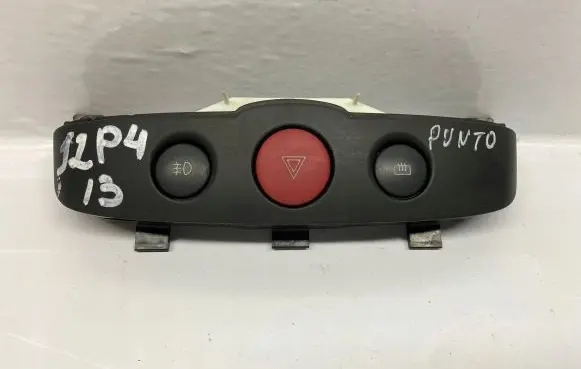 Fiat Punto (188) Hazard light switch