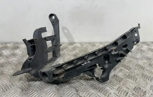 Audi A4 S4 B8 8K Headlight/headlamp mounting bracket 8K0805607