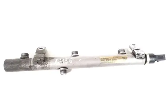 Mercedes-Benz CLS C219 Fuel main line pipe A6420700695