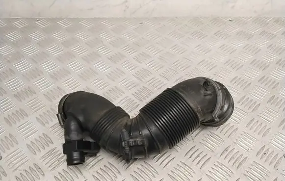 Volkswagen PASSAT B6 Brake vacuum hose/pipe 3C0129654