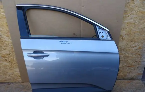 Opel Grandland X Front door