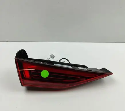 Tailgate rear/tail lights