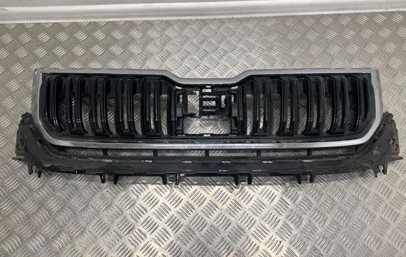 Skoda Kodiaq Front bumper upper radiator grill 565853663E