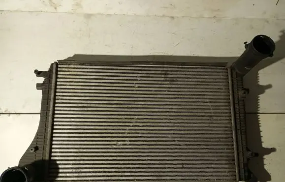 Volkswagen PASSAT B6 Intercooler radiator 1K0145803H