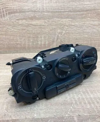 Volkswagen Golf V Climate control unit 1CF74730920