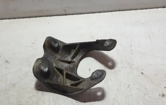 Volvo XC70 Gearbox mounting bracket 6G9N4H473EB