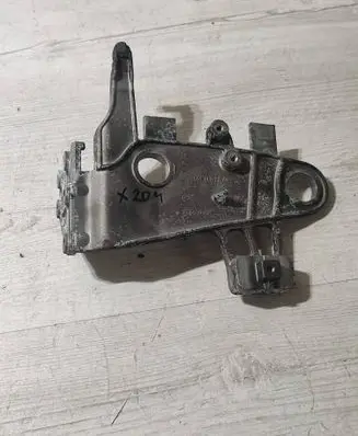 Mercedes-Benz GLK (X204) Air filter cleaner box bracket assembly A6510902241