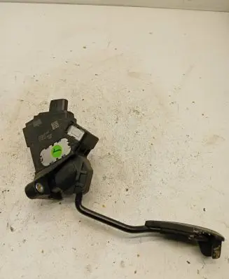 Toyota Yaris Accelerator throttle pedal 781100D020 07244218658