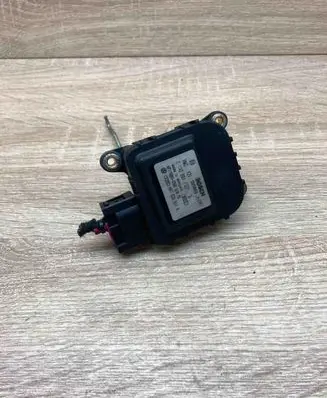 Audi A6 S6 C5 4B Air flap motor/actuator 4B1820511A 0132801127
