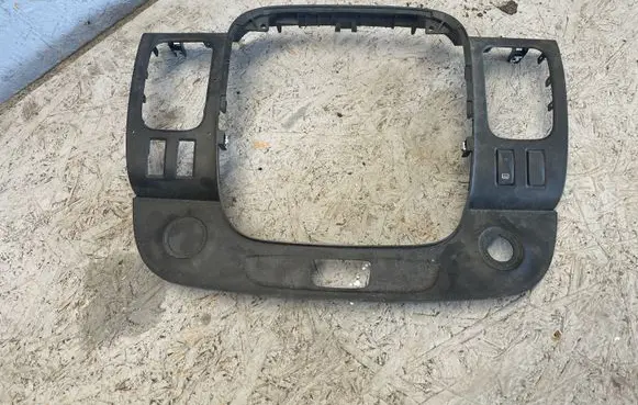 Renault Trafic III (X82) Radio/GPS head unit trim 93452450 682607479R