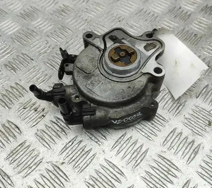 Jaguar XJ X350 Vacuum pump 4R8Q2A451AE