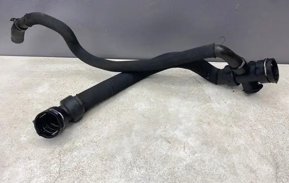 Audi A4 S4 B7 8E 8H Engine coolant pipe/hose 8E0121049 PA66GF30 GZMT4
