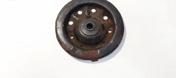 Toyota Avensis T220 Coil spring mount 