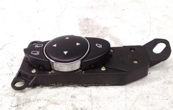 Mercedes-Benz CLS C219 Wing mirror switch 2118216079 03211041