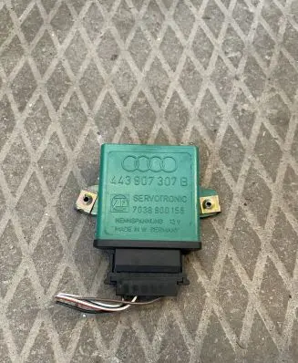 Audi A6 S6 C4 4A Other control units/modules 443907307B 7038900155