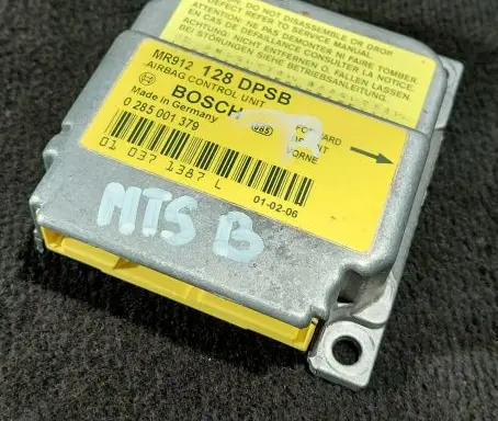 Mitsubishi Space Star Airbag control unit/module MR912128 0285001379 010371387L