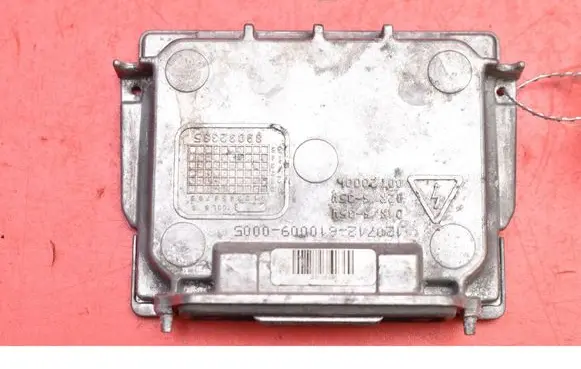 Volvo XC60 Voltage converter/converter module 