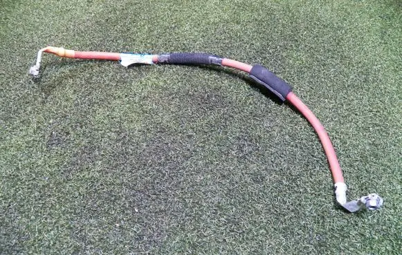 Positive cable (battery)
