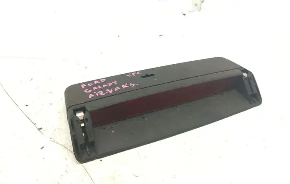 Ford Galaxy Third/center stoplight 393728