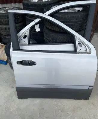 KIA Sorento Front door